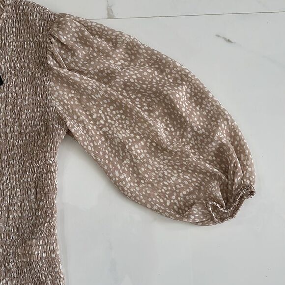 NWT Express Printed Smocked Ruffle Neck Puff Sheer Sleeves Top Sz M - Picture 3 of 12